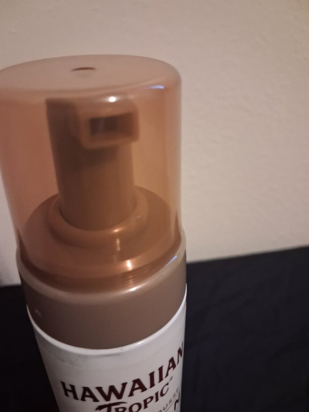 Hawaiian Tropic Bronzing Mousse Self Tan Medium Bronze
